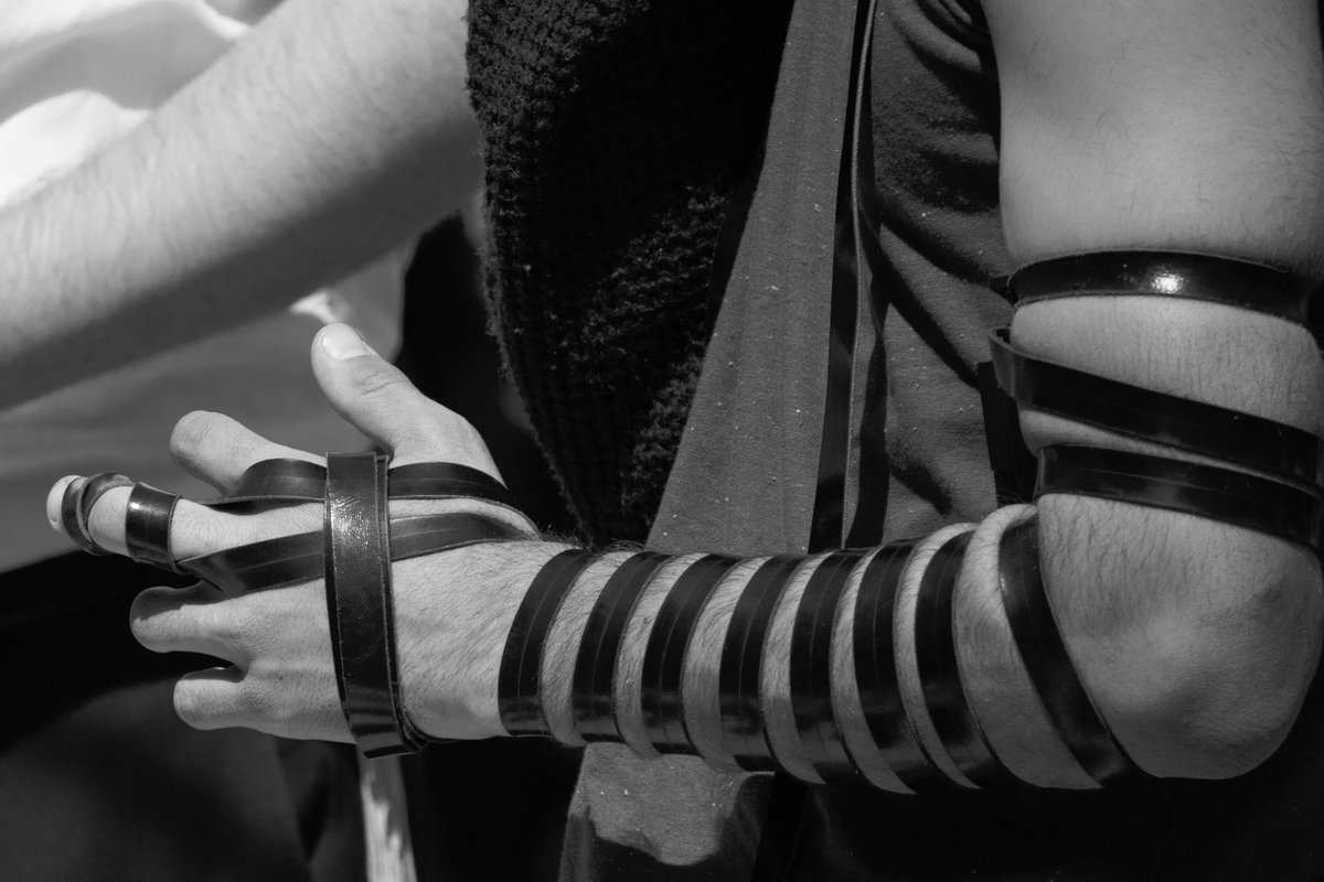Monochrome 25